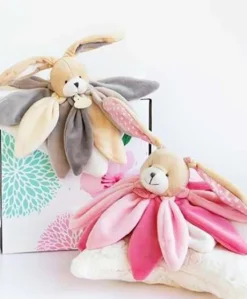 Coffret Doudou lapin pétales Collector rose - 28 cm