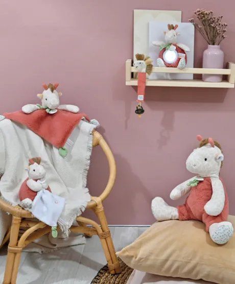 Doudou plat girafe beige et rouge -25 cm