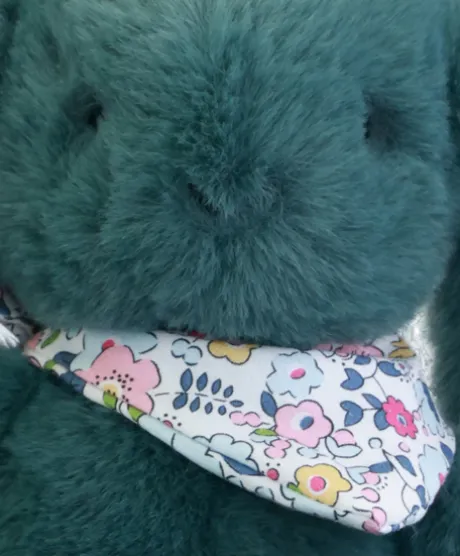 Peluche lapin vert 25 cm - Lapin Fleurette
